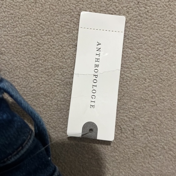 Paige
Colette Crop Flare Jeans brand new. - Picture 4 of 6